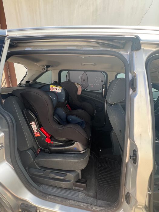 Carro em muito bom estado