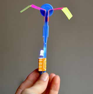Wiatraczek LED AVATAR Świecąca Proca Helikopter