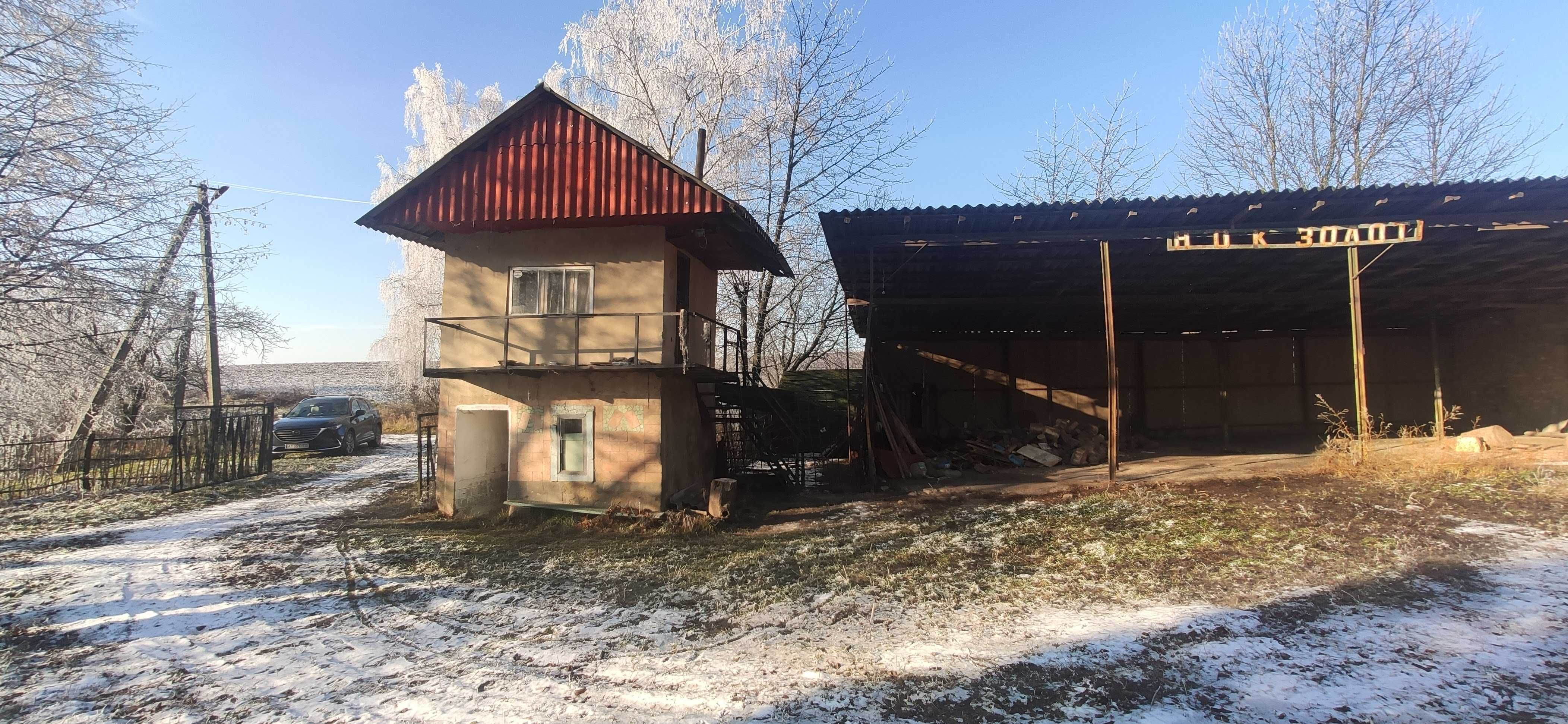 Майновий комплекс 2648,4 м2, 11,3 га, с. Підмихайлівці