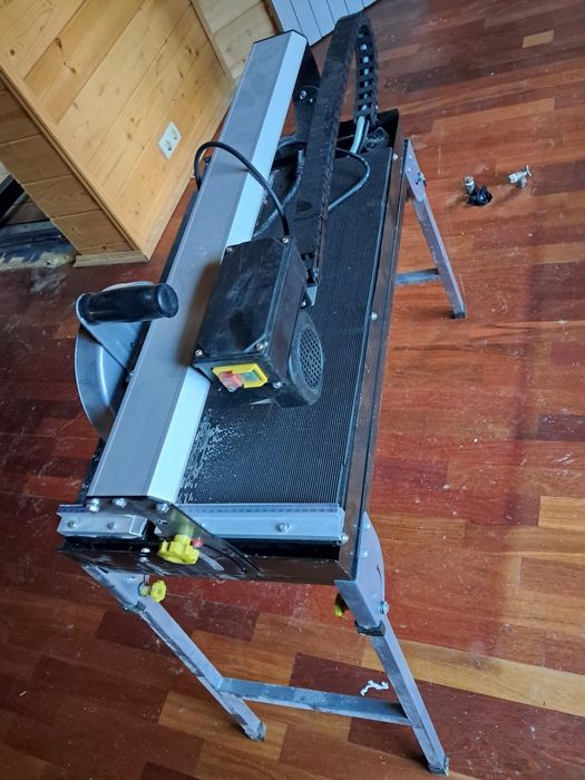 Плиткоріз водяний оренда