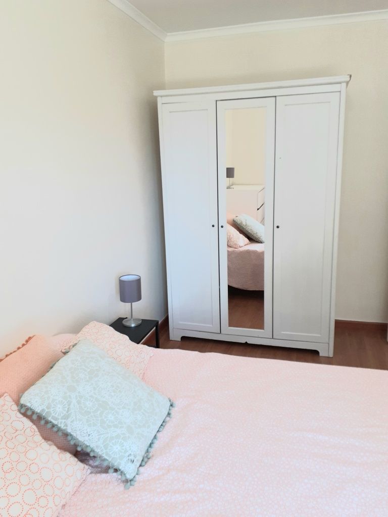 Quarto individual a 8min do metro Encarnacao sem caução