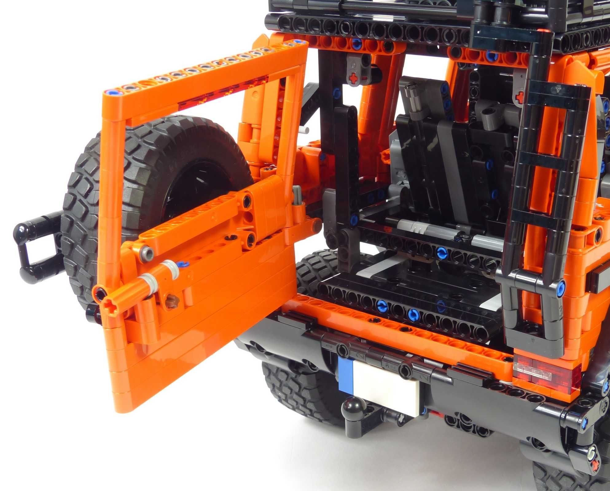 Конструктор Technic Mercedes-Benz G 500 (42177). 2891 дет.