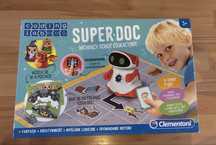 Super Doc mówiący robot edukacyjny