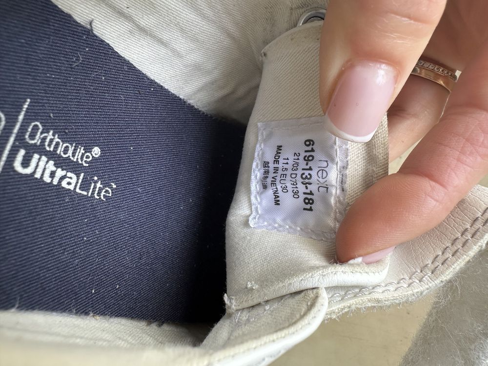 Buty zapinane na rzepy Next