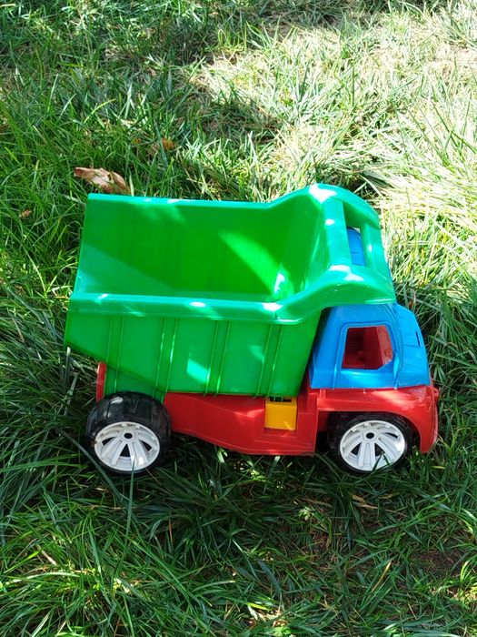 Самокат і машинка одним лотом