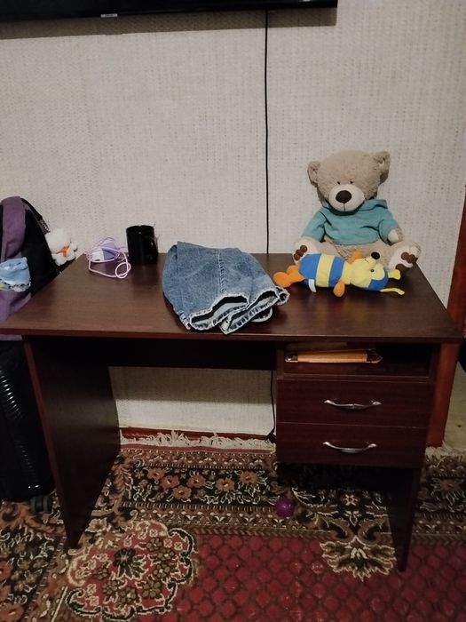 Продам мебель столы