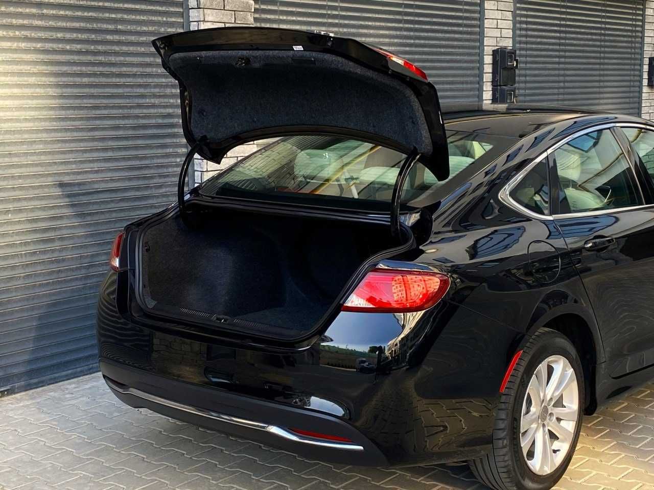 Продам Chrysler 200 2016. Можна в розстрочку, під викуп.