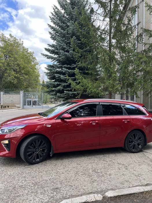 Продам Kia Ceed 2018