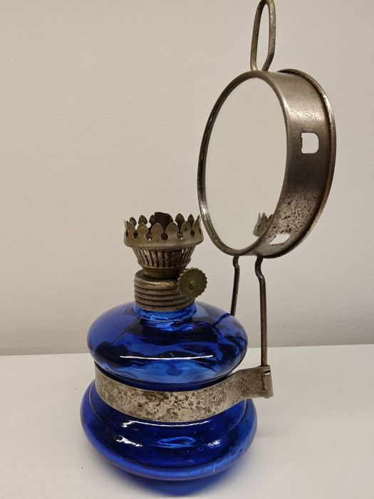 Kobaltowa lampa naftowa z lusterkiem - PRL