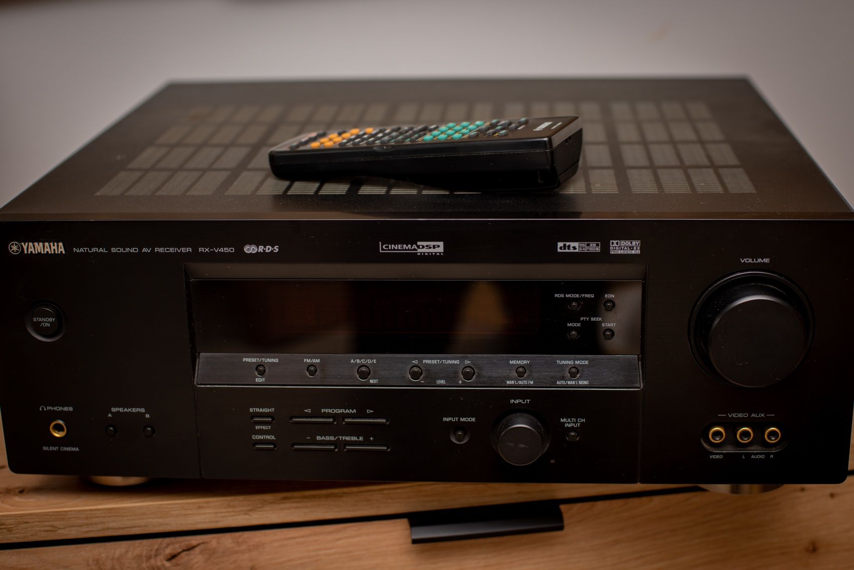 Amplituner kina domowego YAMAHA RX-V450