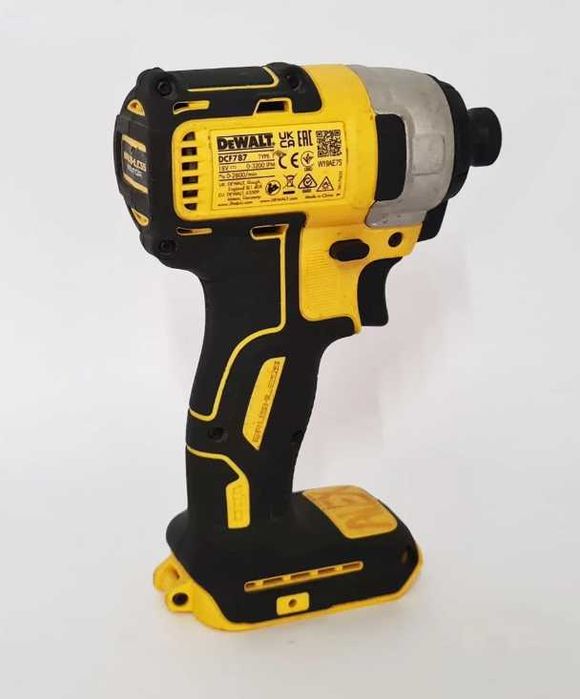 Zakrętarka dewolt  DCF787- body