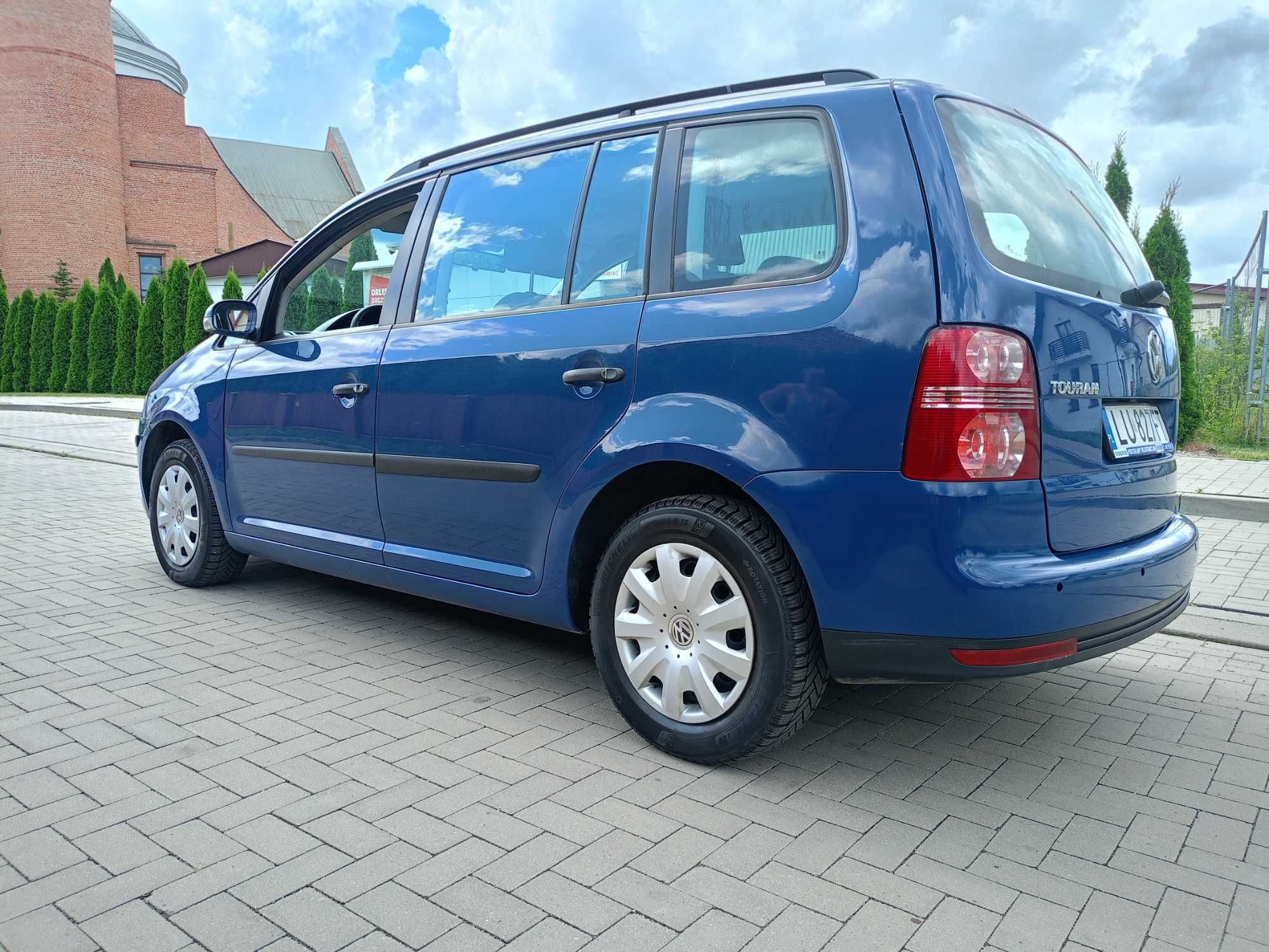 Sprzedam Volkswagena Touran 2007r