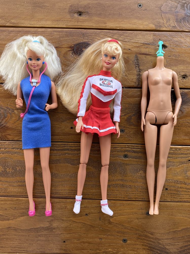 Барбі Dr. Barbie 1993, Барбі черлідерка
