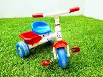Triciclo criança