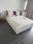 Cama de casal com gavetas