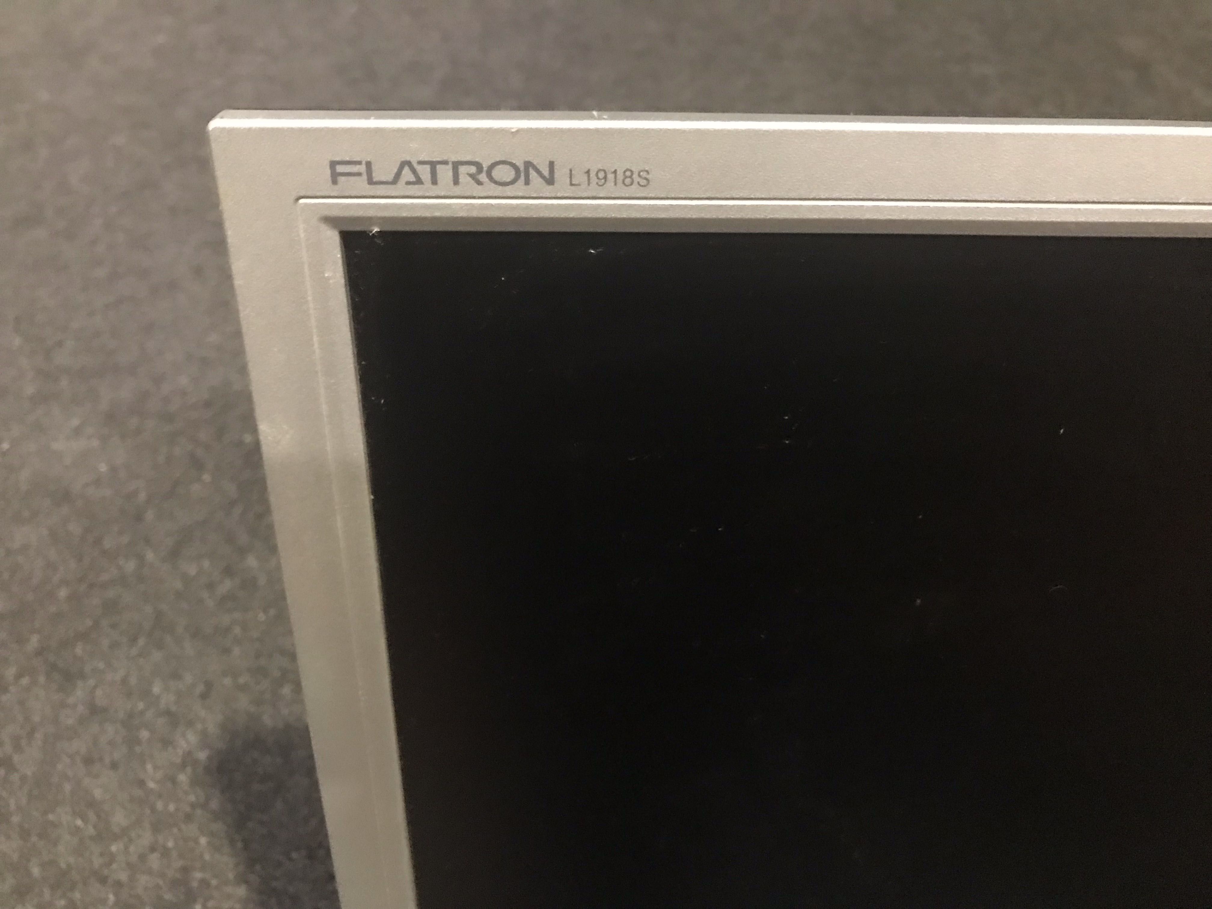Продам монитор  LG Flatron L1918S-SN 19 дюймов