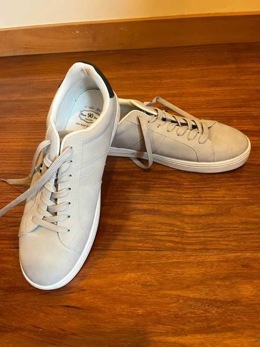 Sapatilhas Lefties Tamanho 45 – Desgastadas mas funcionais