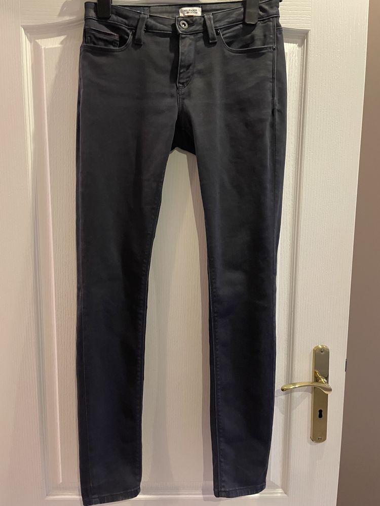 Spodnie damskie, jeans, woskowane, firmy HILFIGER