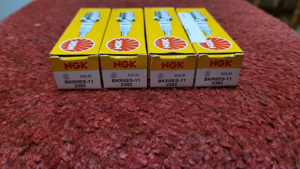 Свічки запалювання NGK BKR5ES-11