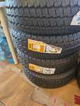 Opony 2 szt nowe wielosezonowe Mirage 215/70 R15C