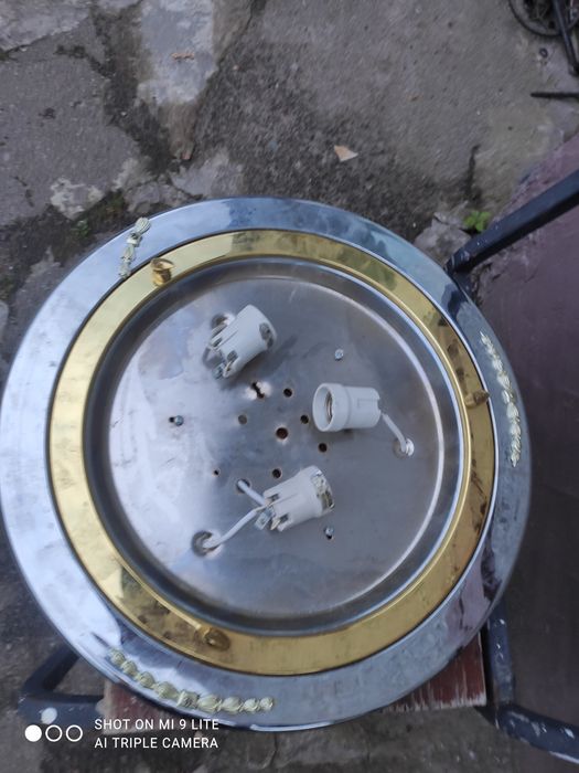 Продам люстру для дому