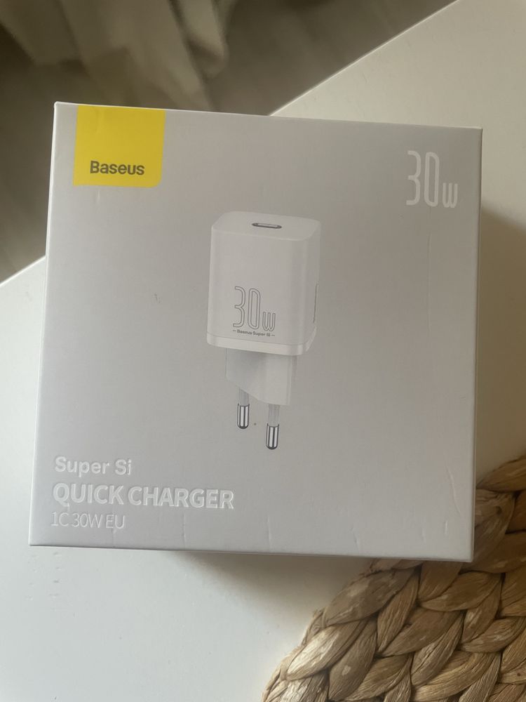 Nowa szybka ładowarka 30w Baseus usb c