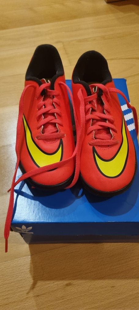 Chuteiras Nike Mercurial EUR:35
