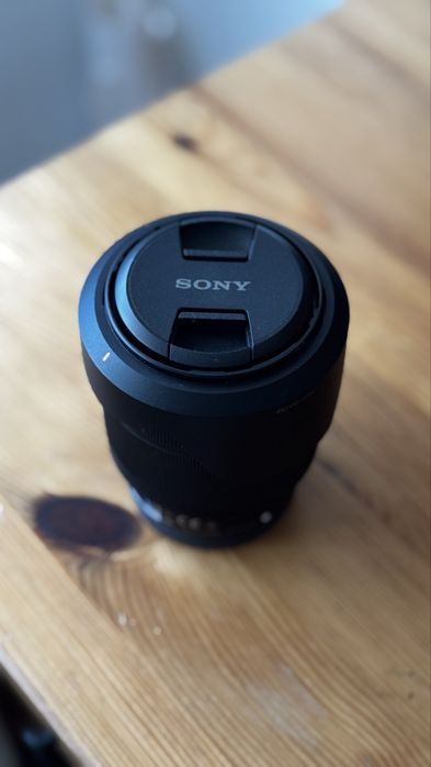 Sony FE 28-70mm f/3.5-5.6 OSS – Excelente Estado