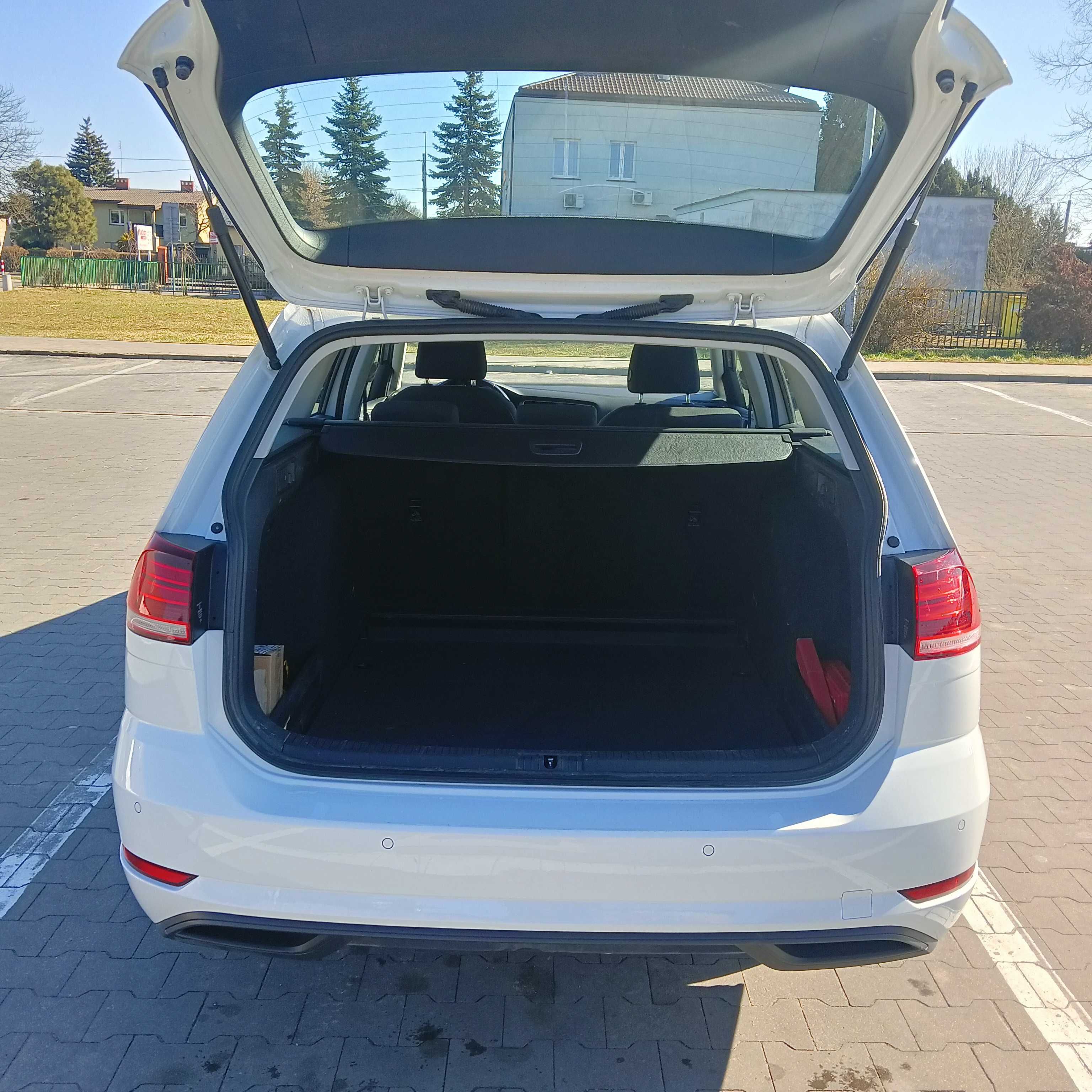 Volkswagen Golf 7 , 1.6 TDI  , 2020 r.             Do poniedziałku
