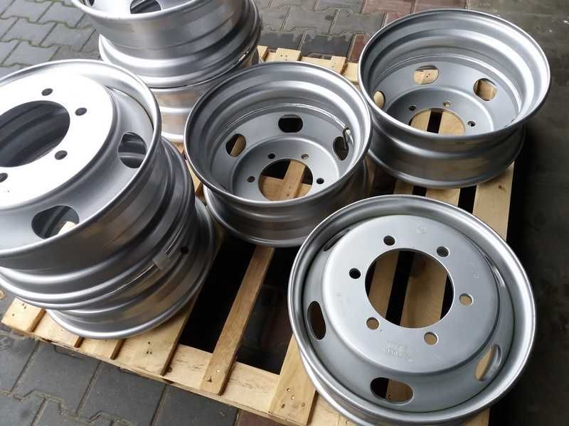 Nowe Felgi 6,75x17,5 ET135 6,75-17,5 6 otworów 6x205  C.Brutto