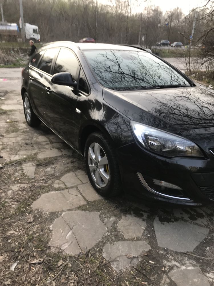 Продам Opel Astra j