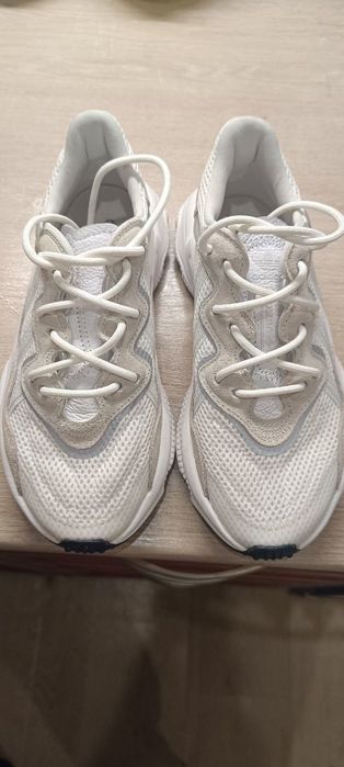 Продам кроссовки Adidas