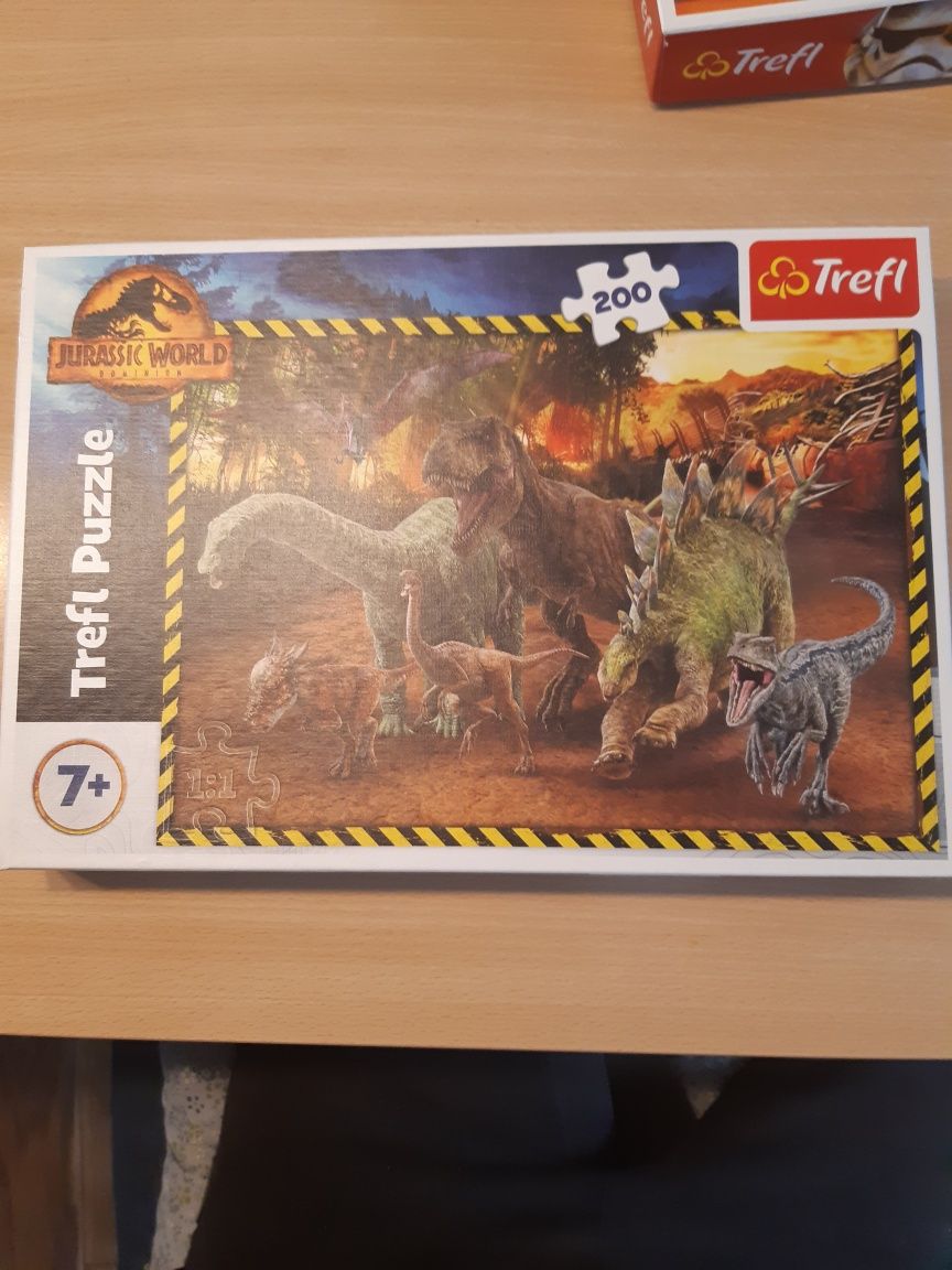 Puzzle Trefl Jurassic World