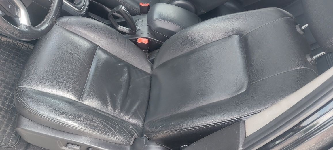 Fotele boczki skóra chevrolet captivia 10r
