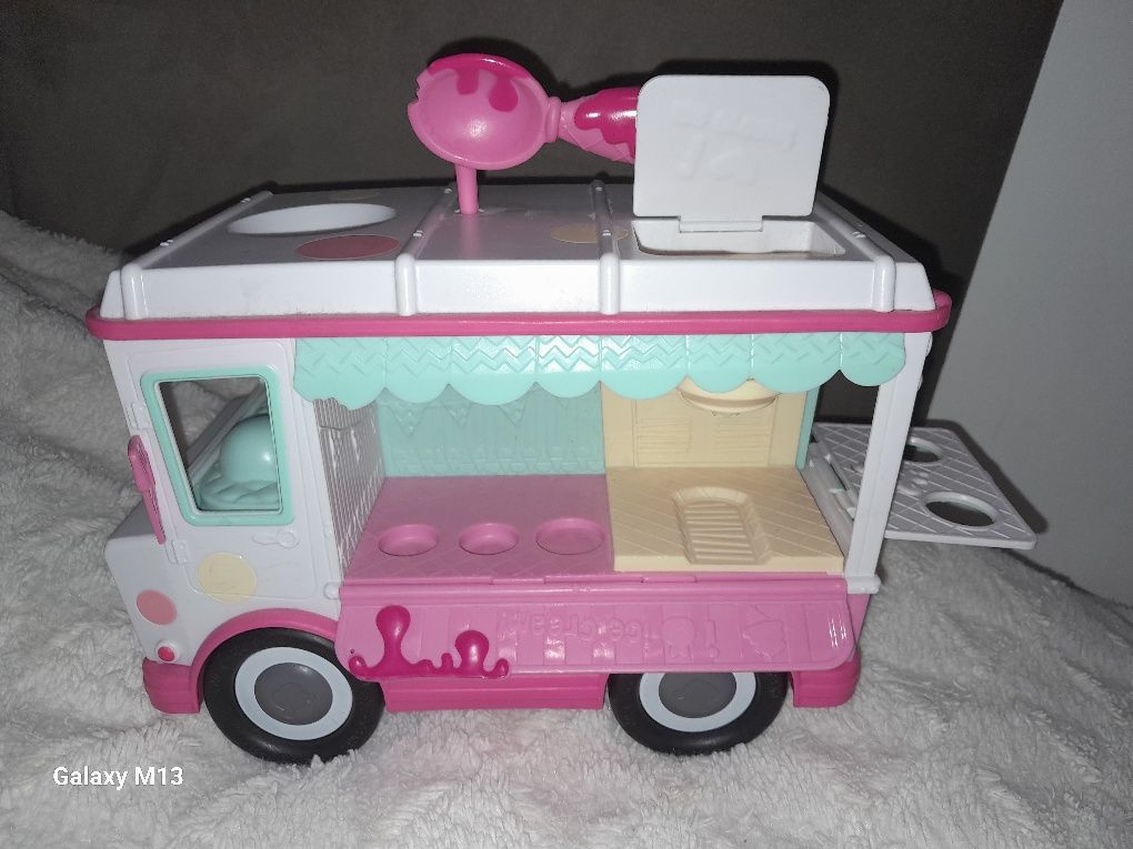 Num noms ciężarówka autobus barbi