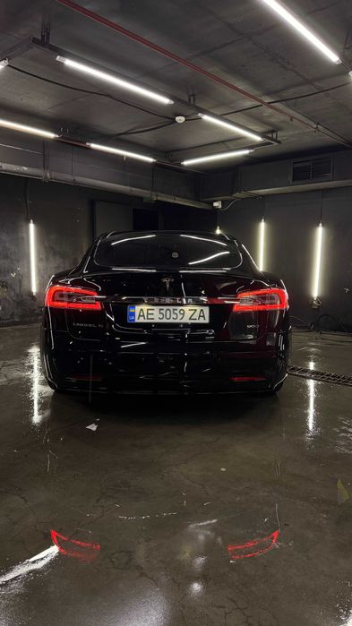 Tesla model s 90d dual motor Rest