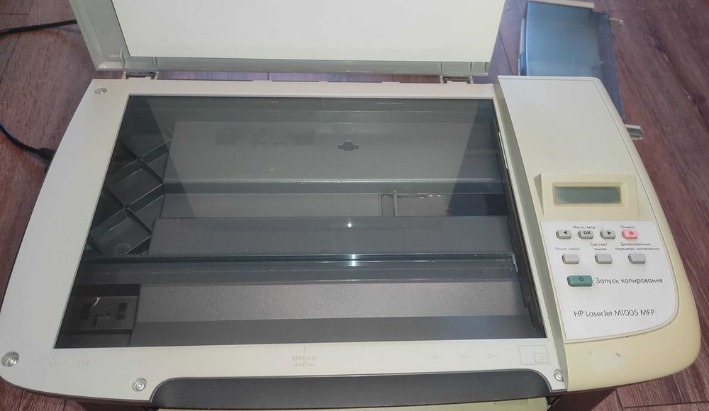 Принтер, сканер, копір HP M1005 MFP