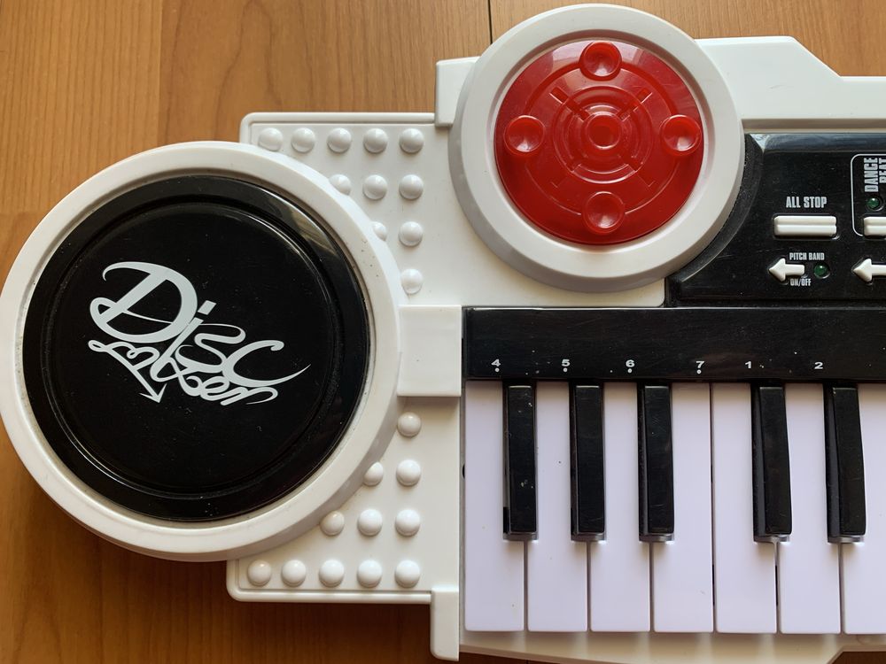 Piano com 37 teclas