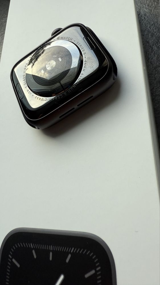 Apple watch 5 gps cellular 44 mm