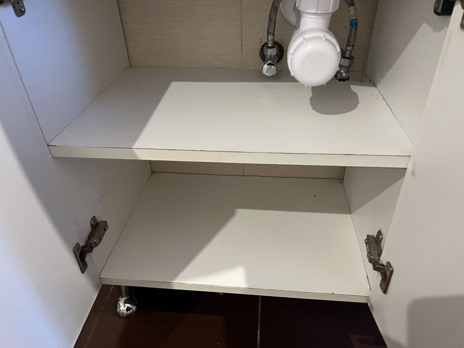 Умивальник з тумбою