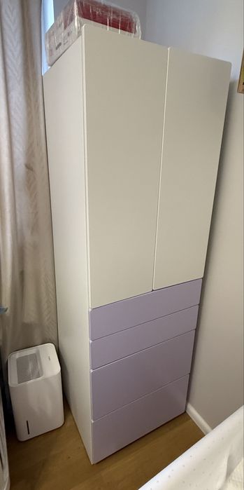 Szafa dla dziecka ikea Smastad Platsa fioletowo biała