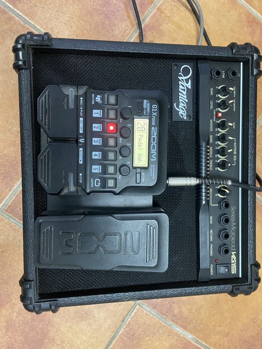 Caixa amplificada, pedaleira zoom G1X four com loop e pedal wa wa.
