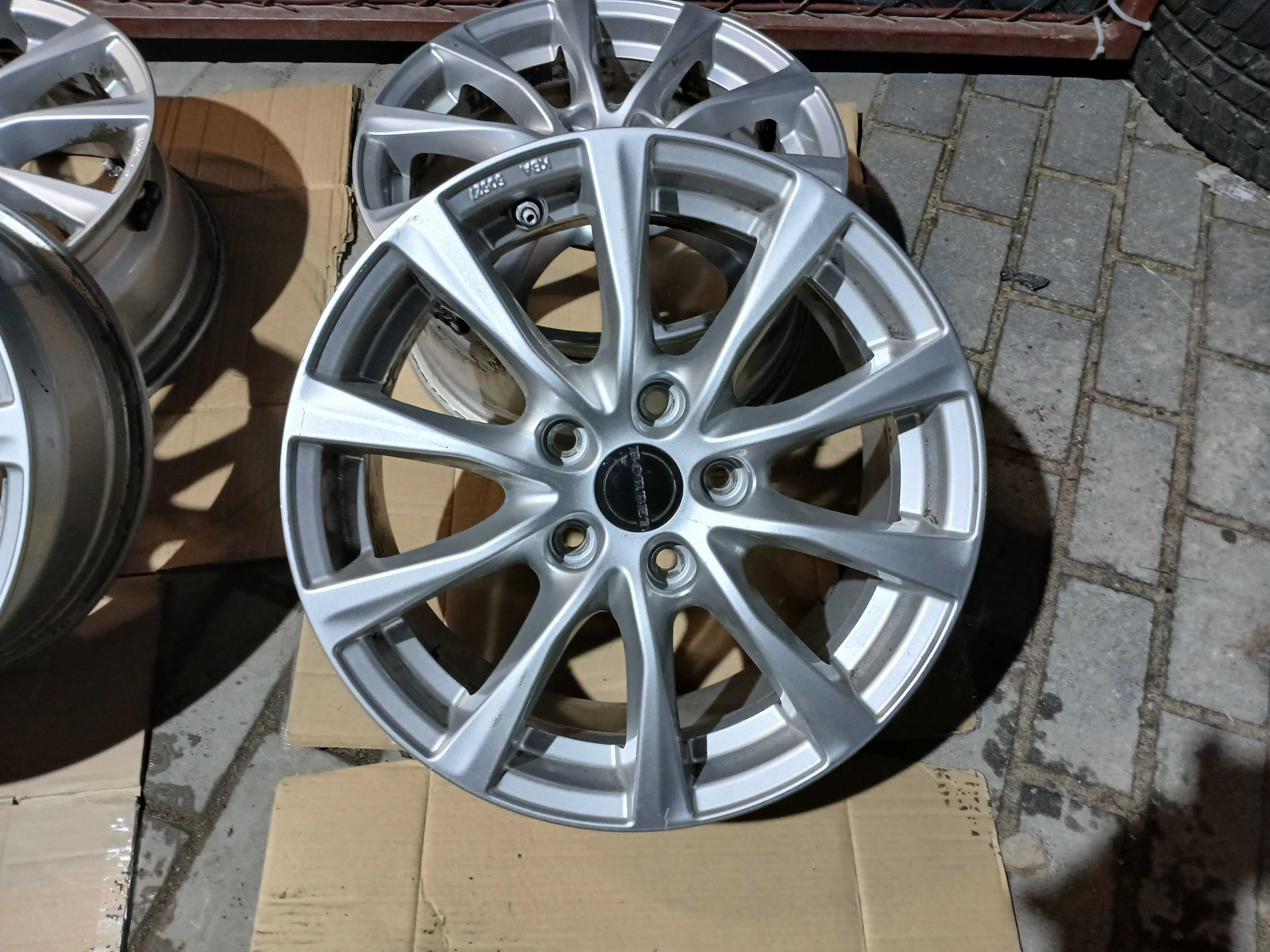 4x felgi alu 16 5x112 Audi A3 A4 A6 Vw Touran Golf Passat Skoda Seat