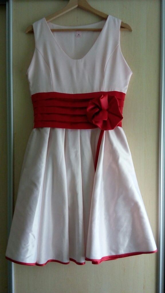 Sukienka pudrowy róż z czerwienią atłasowa, komunia, wesele