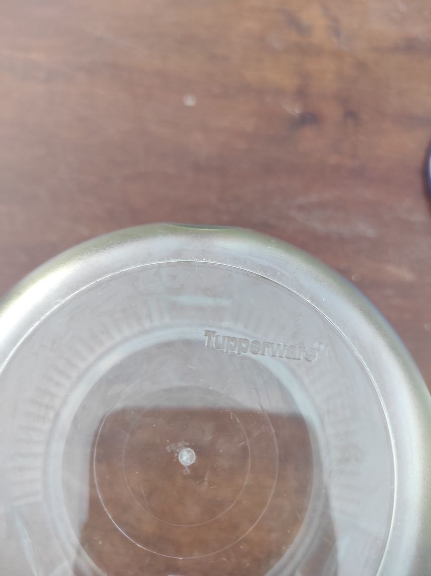 Pojemnik na przystawki Tupperware