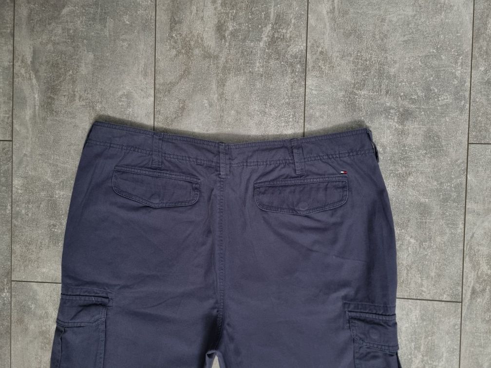 Tommy Hilfiger bojówki