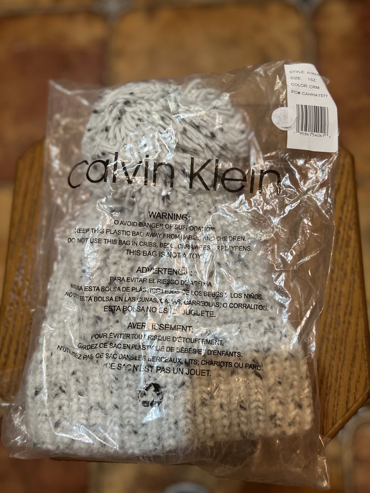 Шапка та рукавички Calvin Klein оригінал