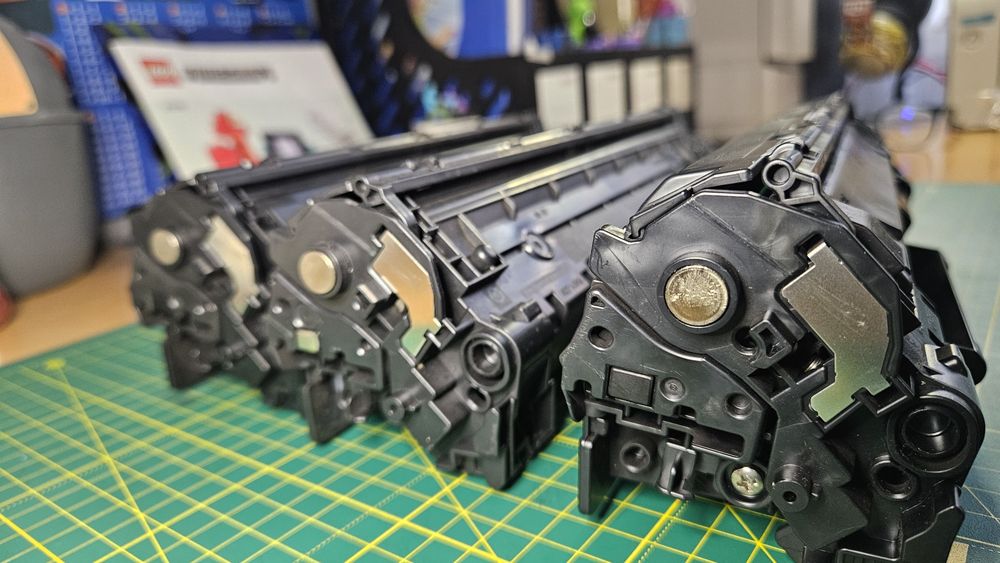 Картридж Canon 725 заправлений