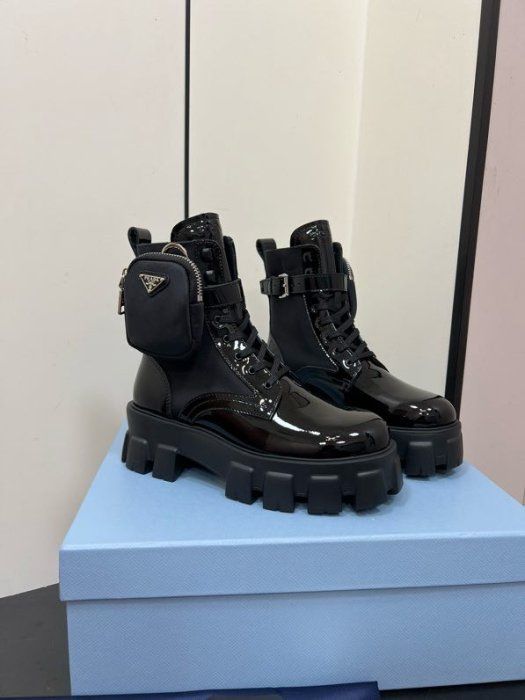 Чоботи prada шкіряні