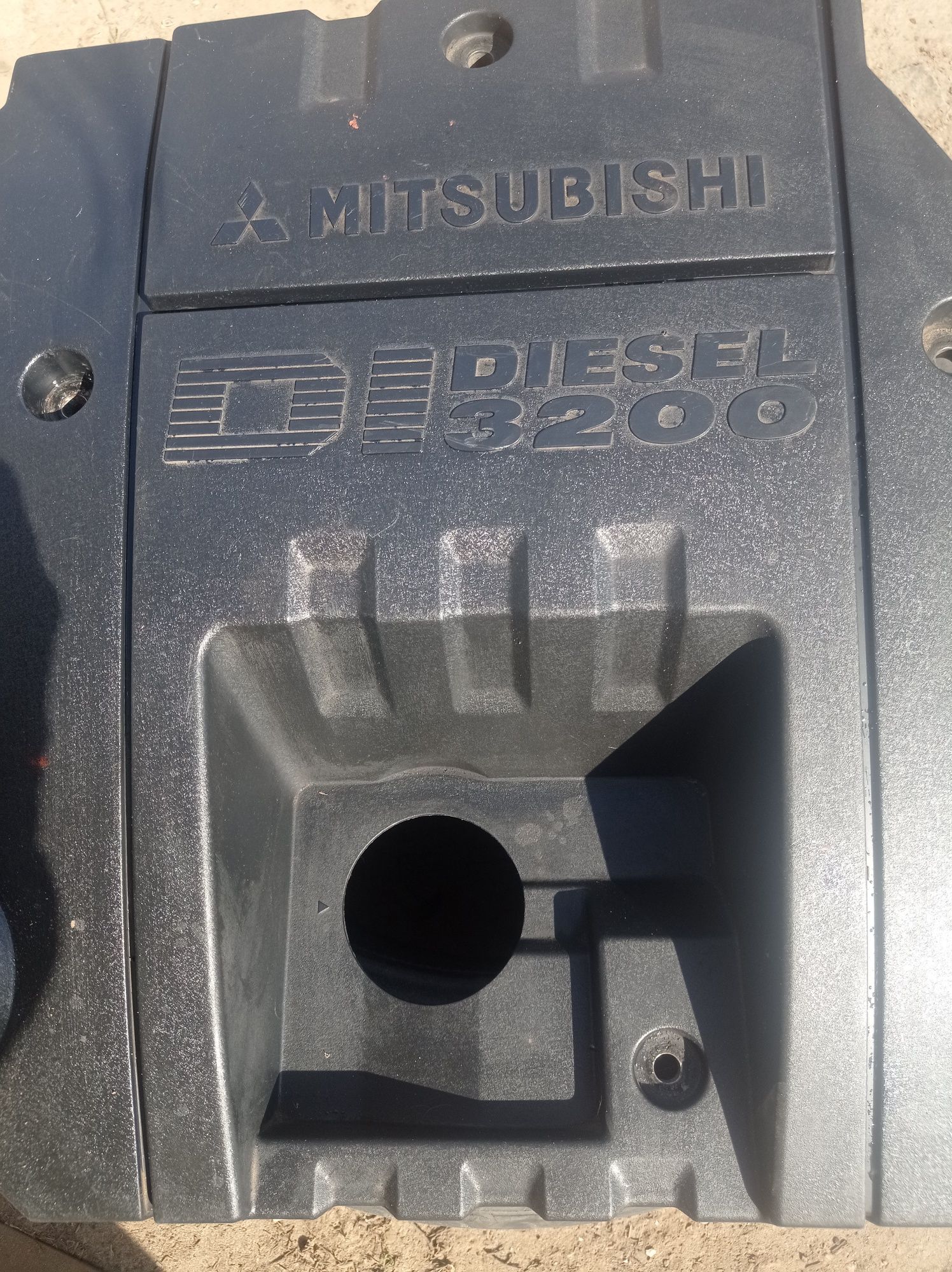 Накладка двигуна Mitsubishi Pajero 3.2 Diesel